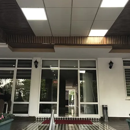 Arinna Park 2*