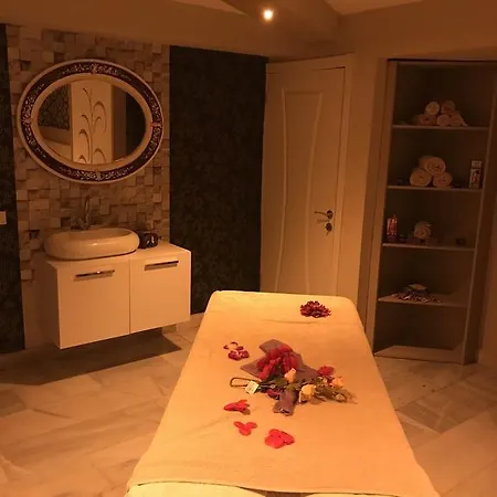 Arinna Park Hotel